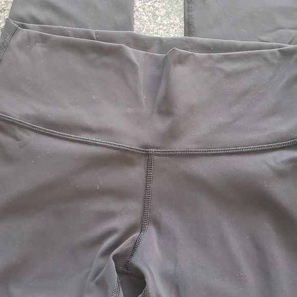 **SOLD**Like new Lululemon leggings - Picture 1 of 2